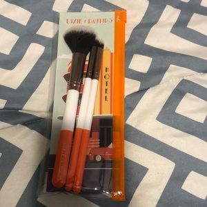 Luxie and Dautids makeup brushes set